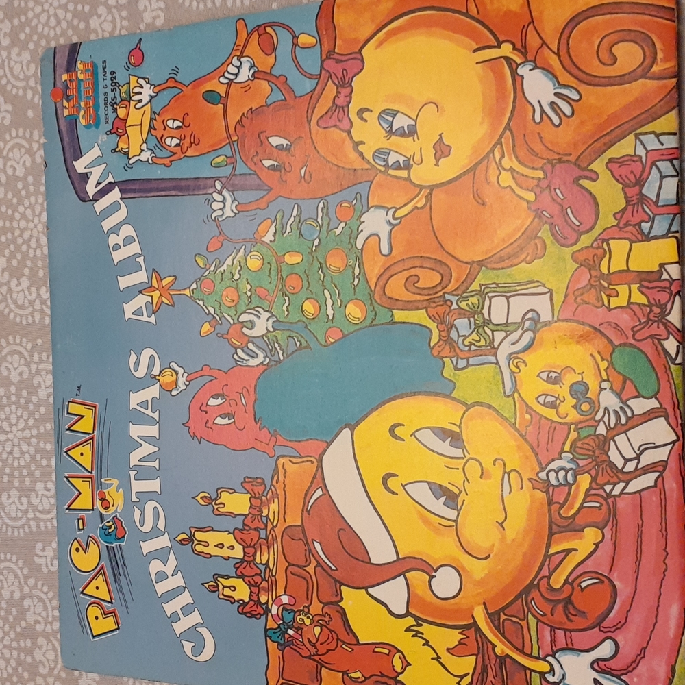 Vintage 1982 Pac-Man Christmas Record Album